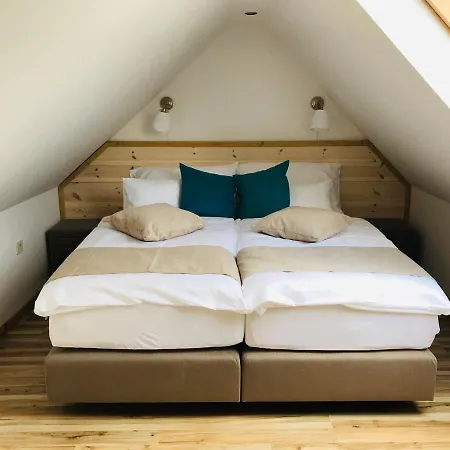 Hotel apartamentowy Egria 4*