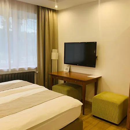 Egria Lägenhetshotell 4*