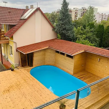 Hotel apartamentowy Egria 4*