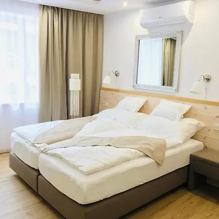 Lägenhetshotell Egria 4*