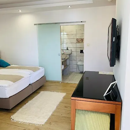 Egria Aparthotel *