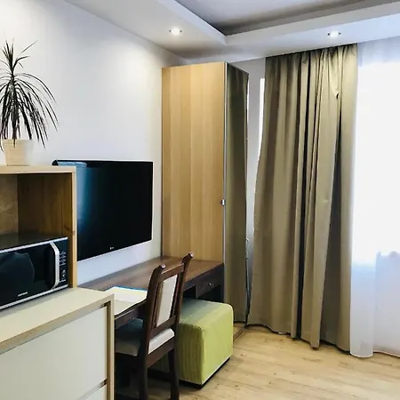 Ξενοδοχείο με διαμερίσματα Egria 4*