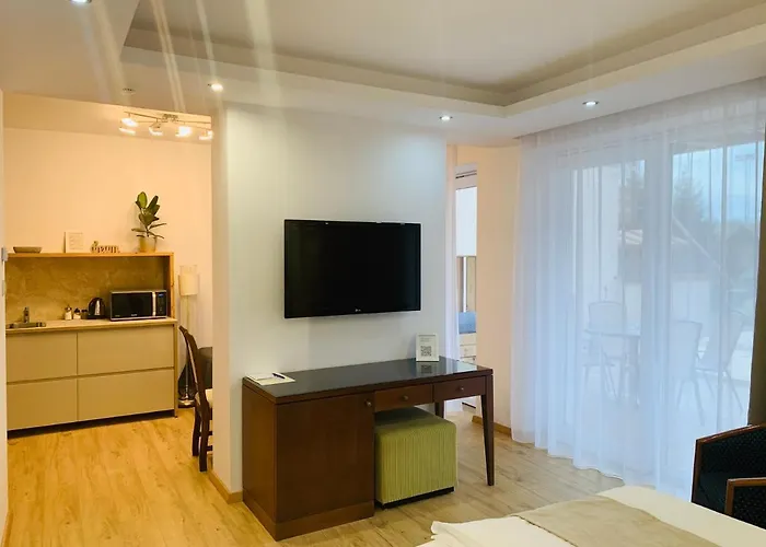 Aparthotel Egria 4*